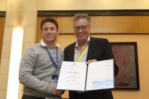 פדריקו רויזנר, סטודנט לתואר דוקטור, מקבל את פרס חנין